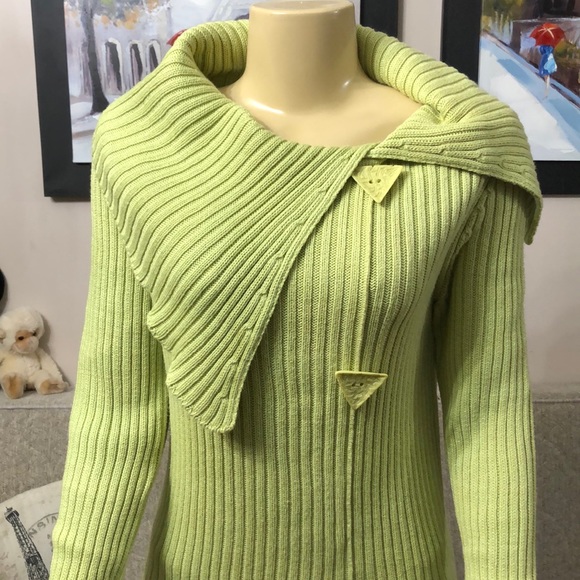 BELAMIE SWEATER SIZE MEDIUM - Picture 3 of 11